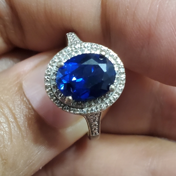 Blue sapphire ring from Michael hill jewelers. - Picture 6 of 16